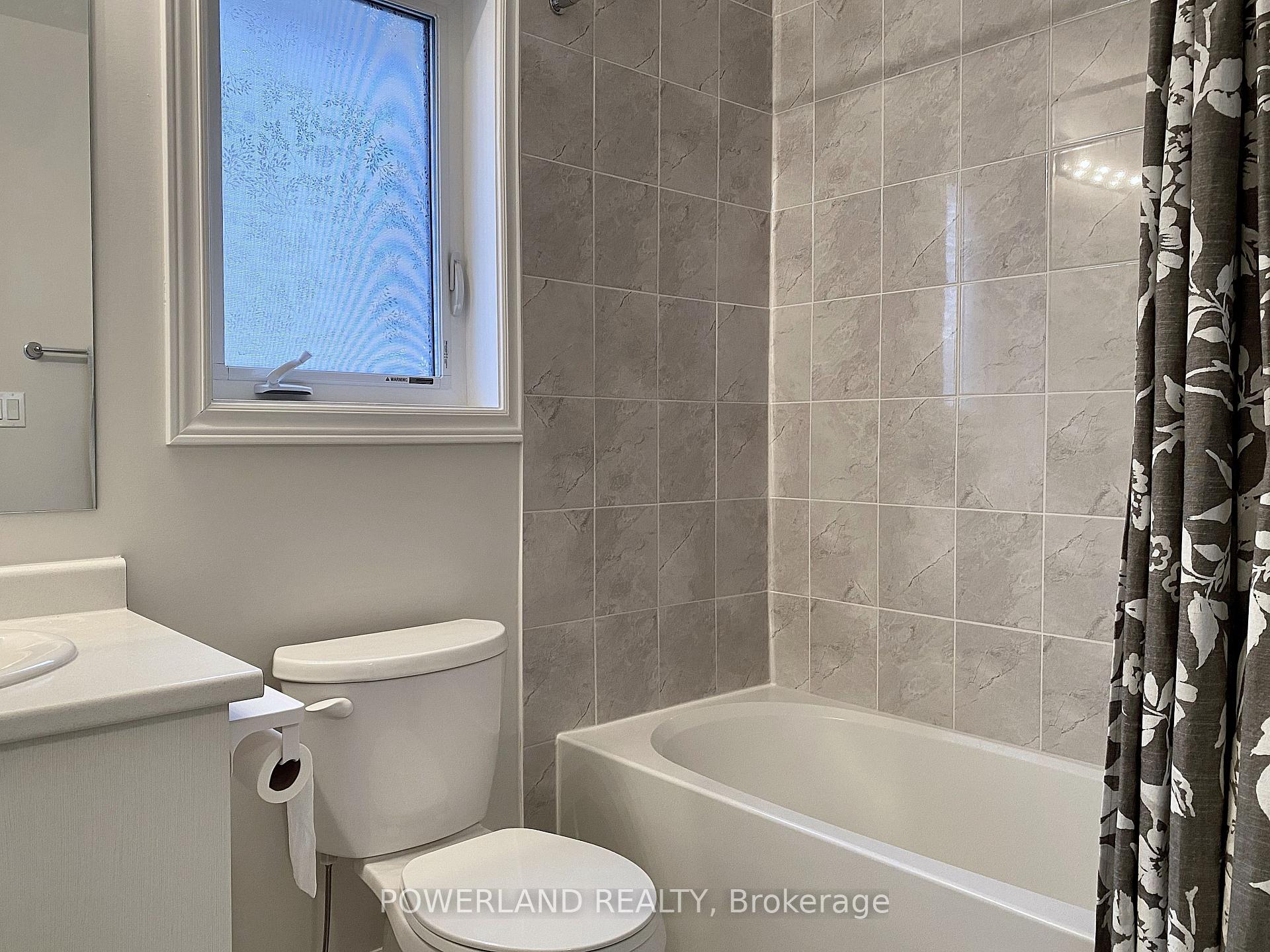 Photo 18 of 19 Sam Battaglia Crescent, Georgina, Sutton & Jackson's Point — HOMEH