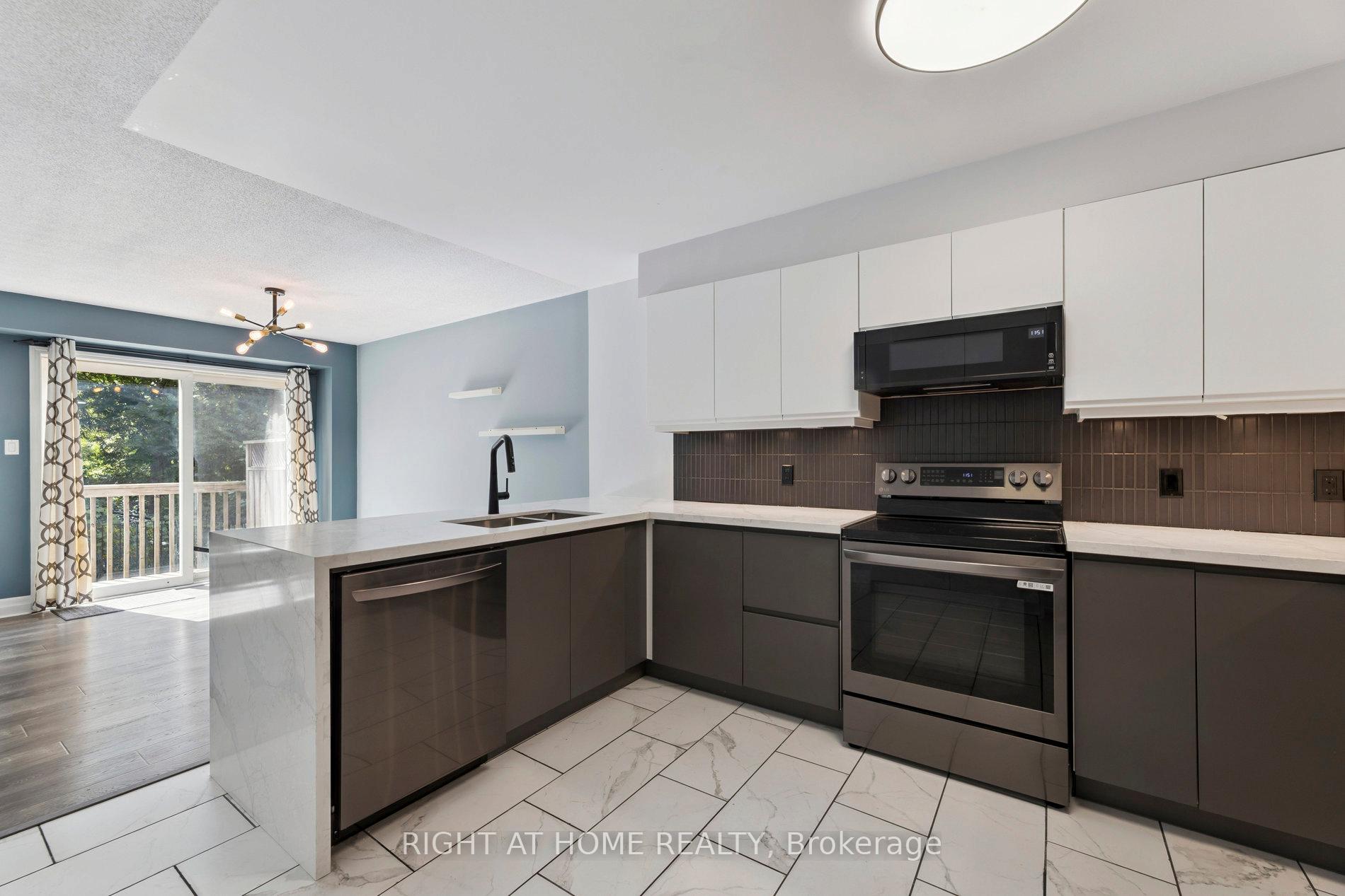 Photo 10 of 69 Torr Lane, Ajax, Central — HOMEH
