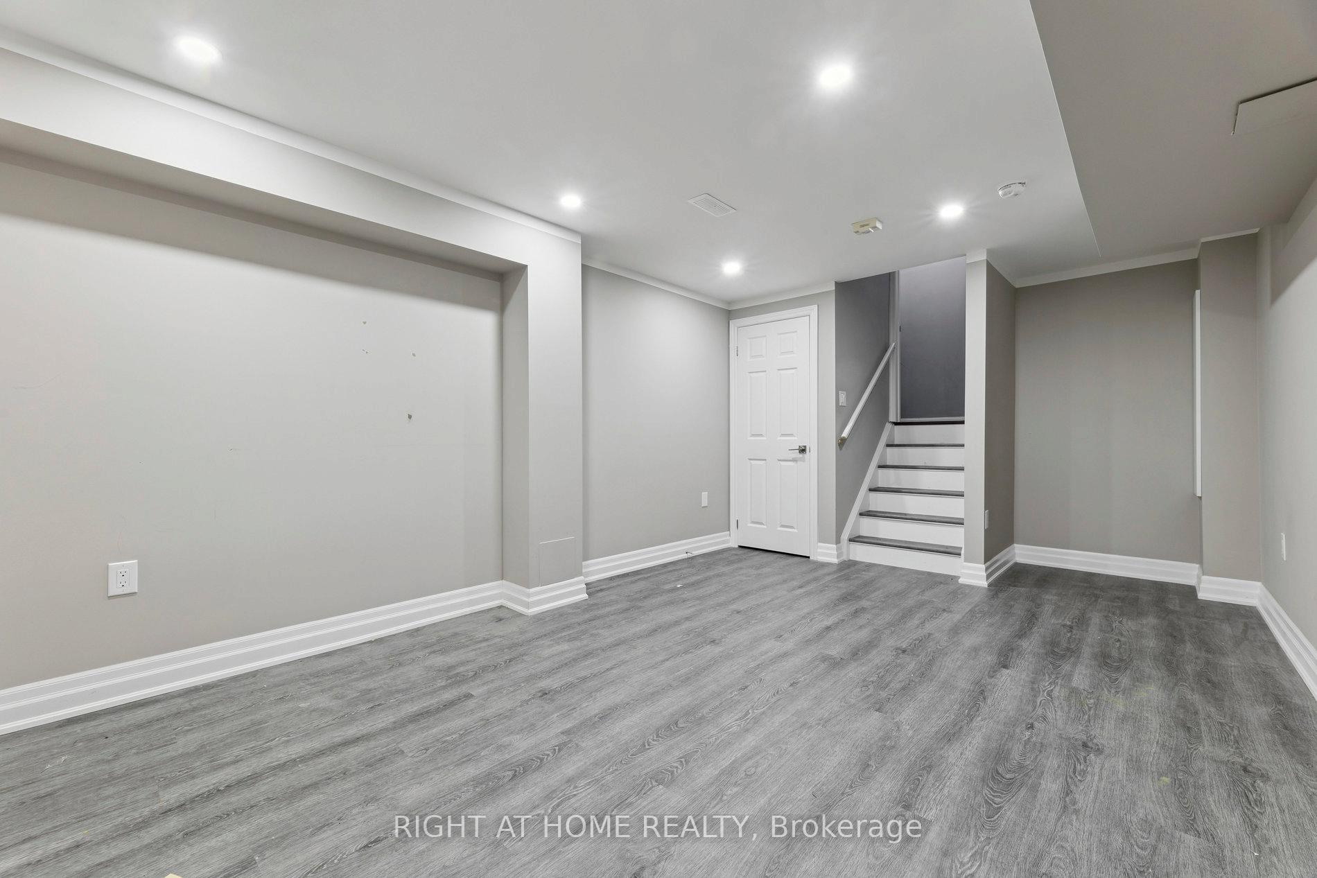 Photo 27 of 69 Torr Lane, Ajax, Central — HOMEH