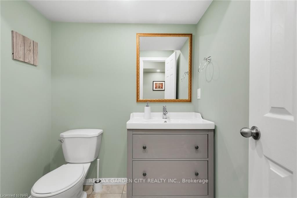 Photo 33 of 66 Odonnel Drive, Hamilton, Binbrook — HOMEH