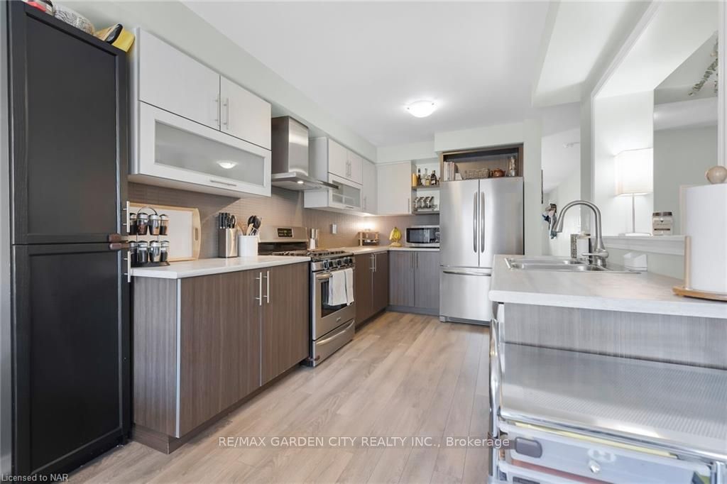Photo 12 of 66 Odonnel Drive, Hamilton, Binbrook — HOMEH