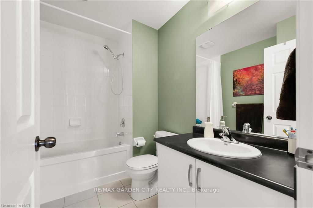 Photo 22 of 66 Odonnel Drive, Hamilton, Binbrook — HOMEH