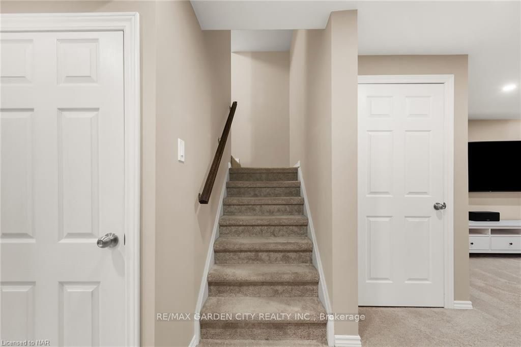 Photo 31 of 66 Odonnel Drive, Hamilton, Binbrook — HOMEH
