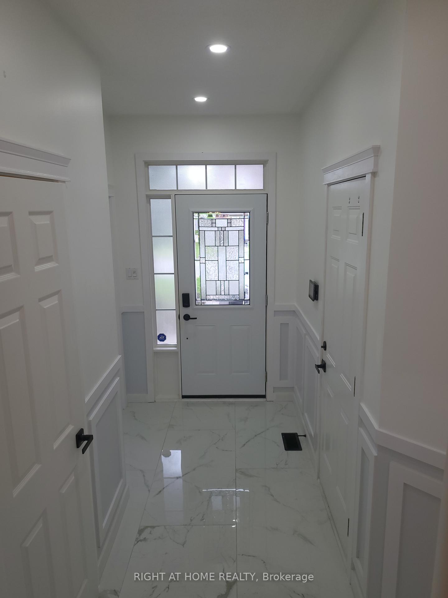 Photo 3 of 787 Everton Way, Ottawa, Riverside South/Gloucester Glen — HOMEH