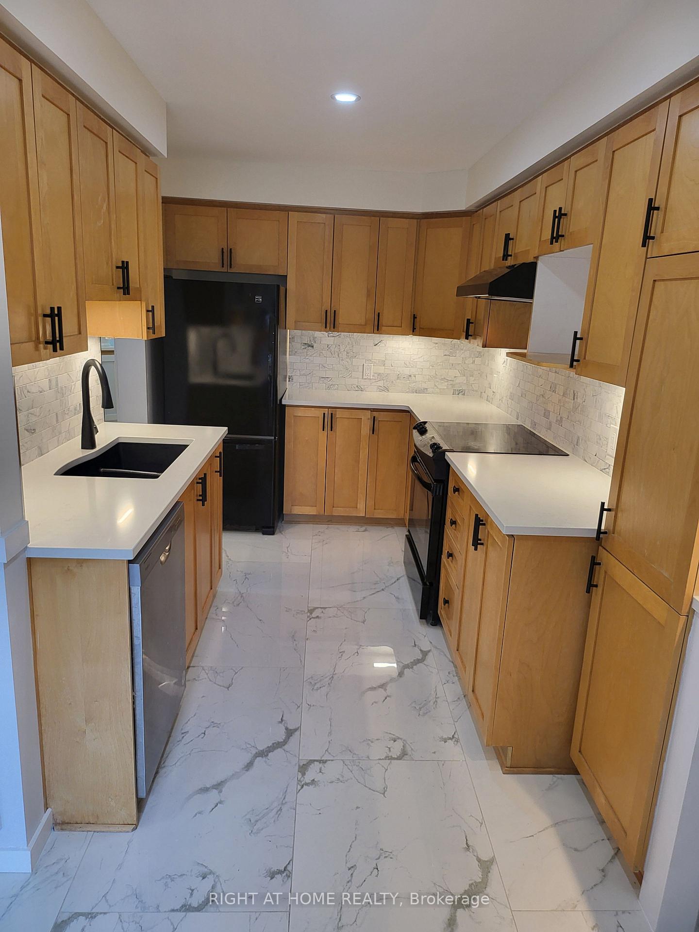 Photo 6 of 787 Everton Way, Ottawa, Riverside South/Gloucester Glen — HOMEH