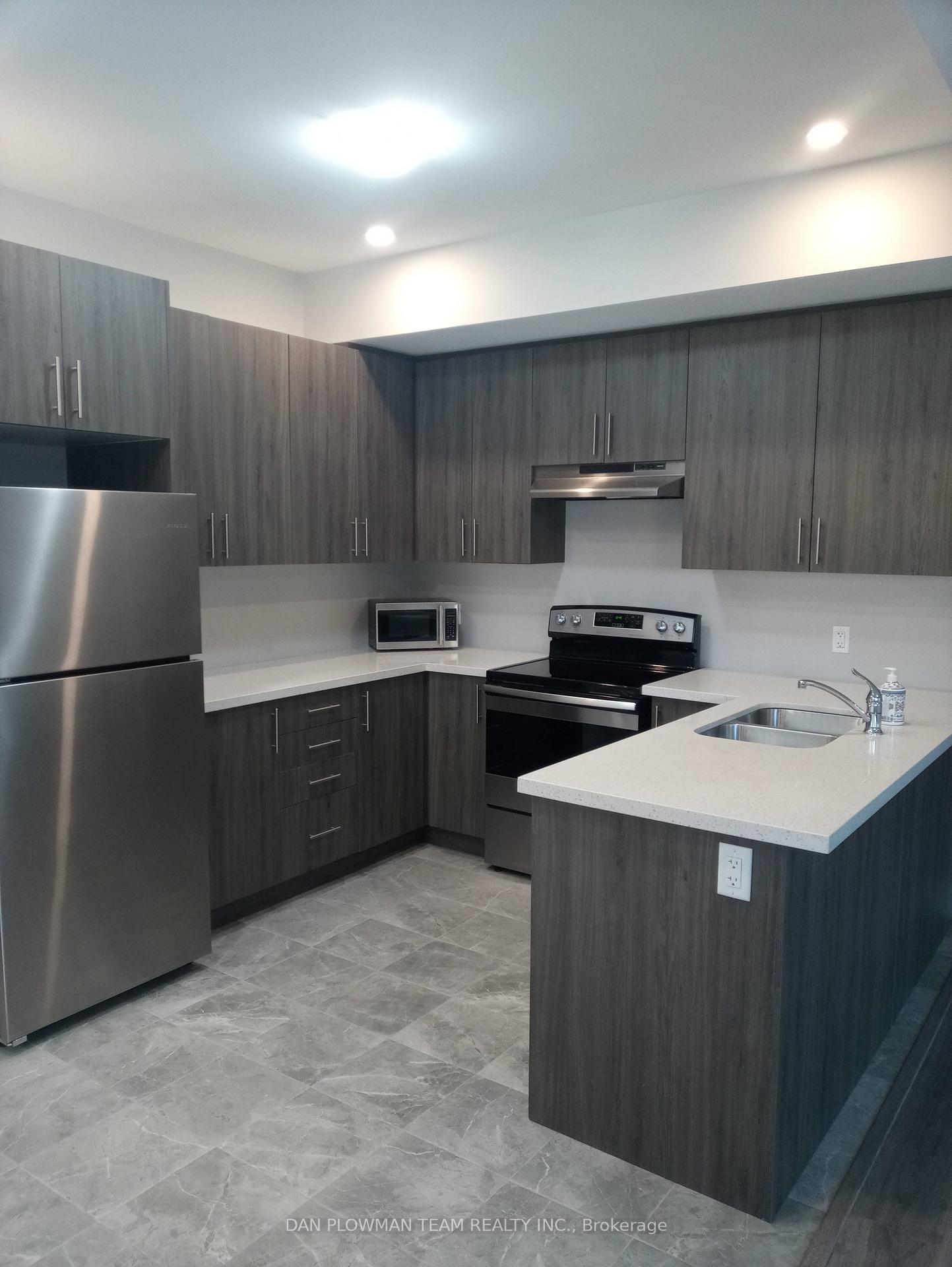 Photo 10 of 60B Lambs Lane, Clarington, Bowmanville — HOMEH