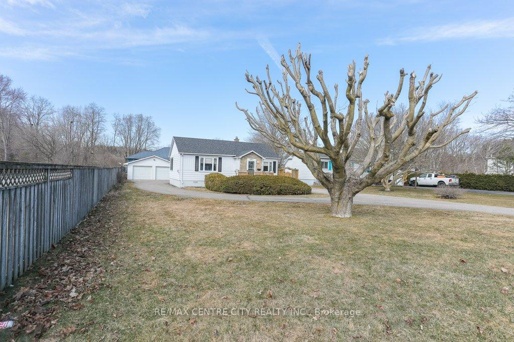 Photo 3 of 367 Warren Street, Central Elgin, Rural Central Elgin — HOMEH