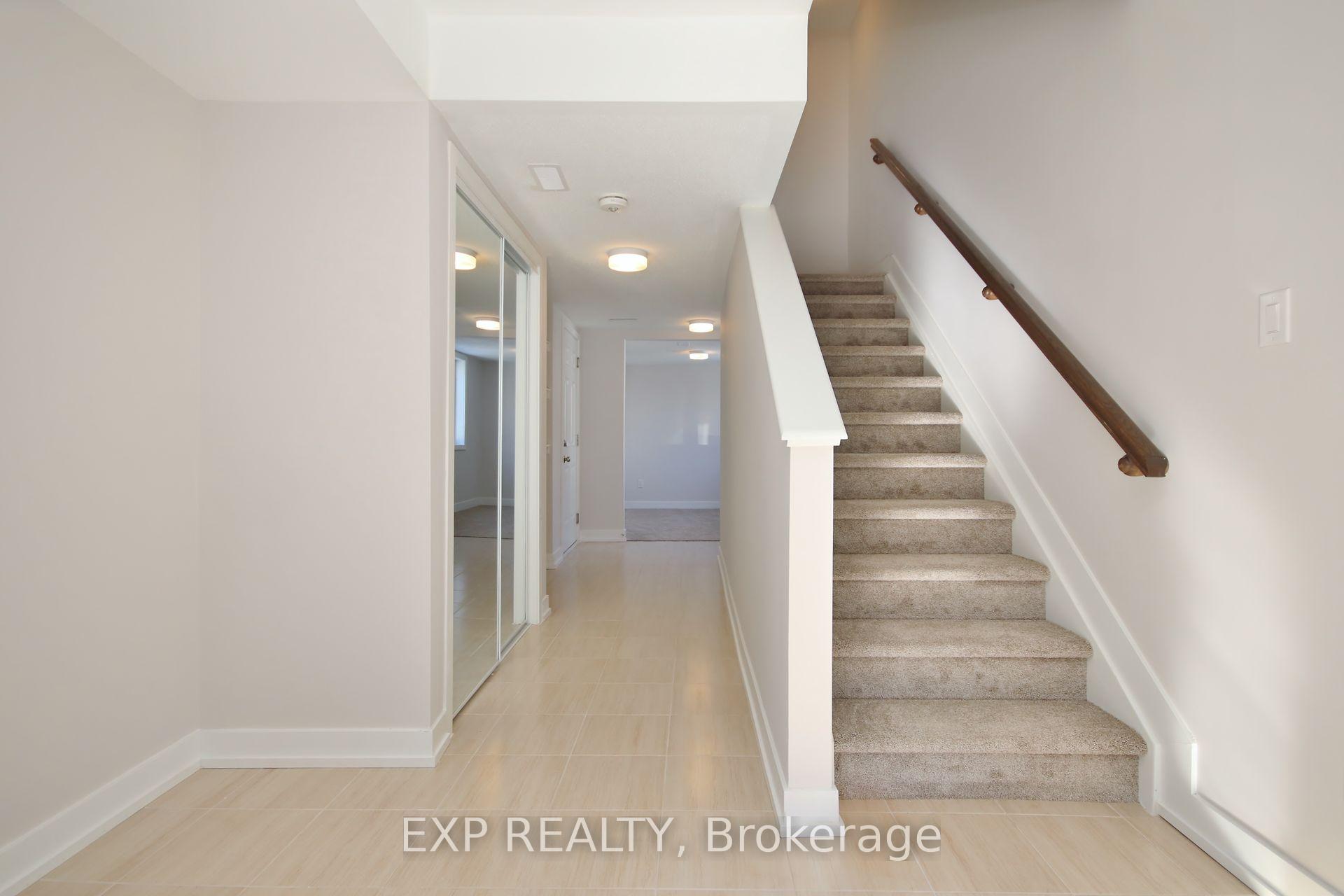 Photo 2 of 241 Anyolite Private, Ottawa, Barrhaven - Heritage Park — HOMEH