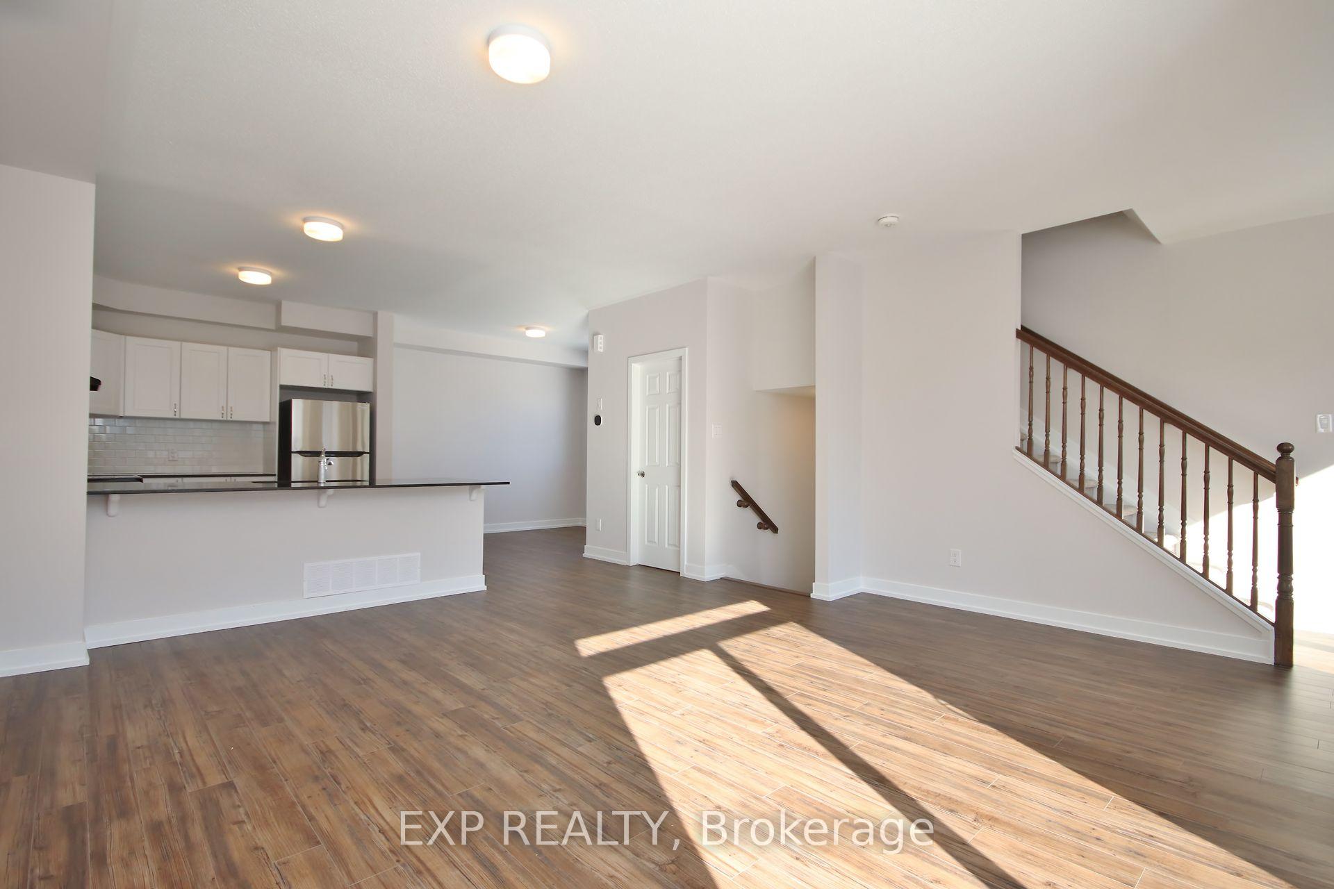 Photo 7 of 241 Anyolite Private, Ottawa, Barrhaven - Heritage Park — HOMEH
