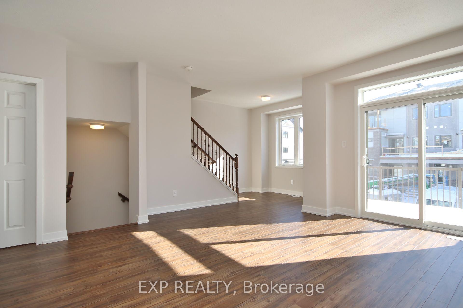 Photo 9 of 241 Anyolite Private, Ottawa, Barrhaven - Heritage Park — HOMEH