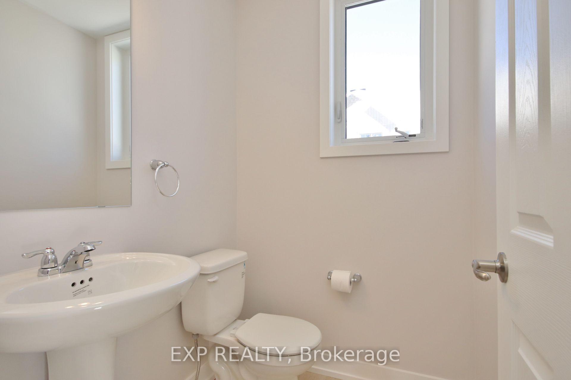 Photo 18 of 241 Anyolite Private, Ottawa, Barrhaven - Heritage Park — HOMEH
