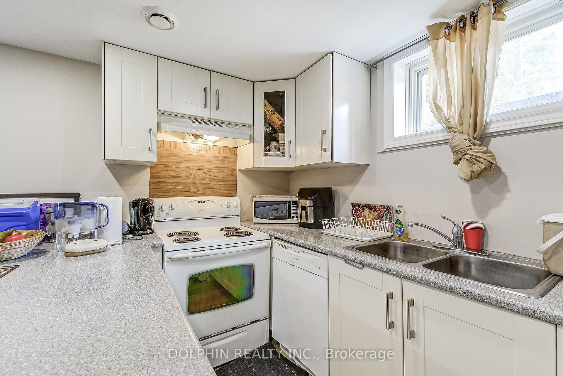 Photo 10 of 53 Merigold Street, St. Catharines, Western Hill — HOMEH