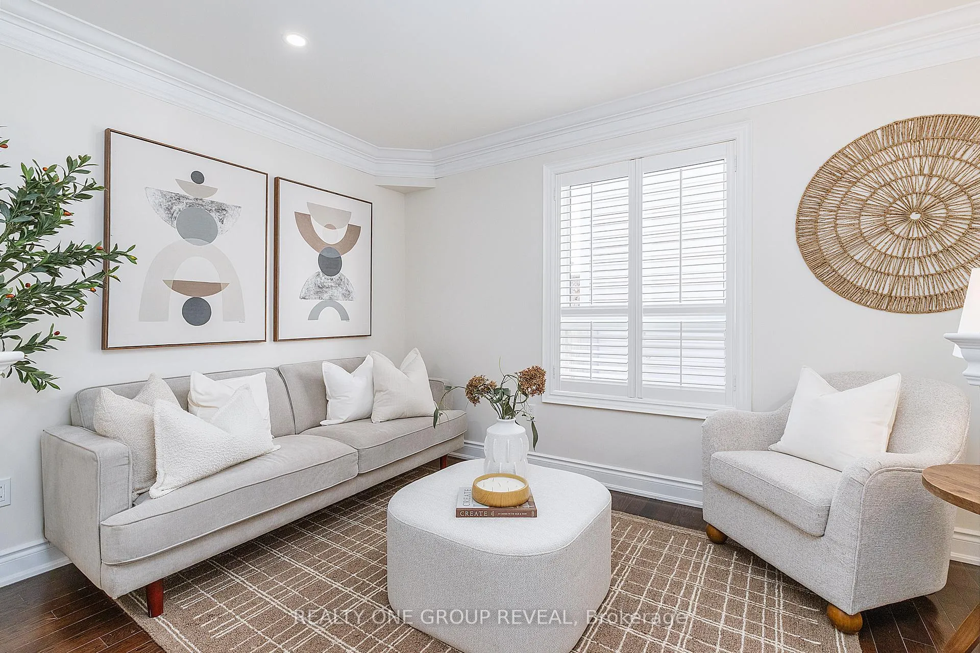 Photo 3 of 146 Argent Street, Clarington, Bowmanville — HOMEH