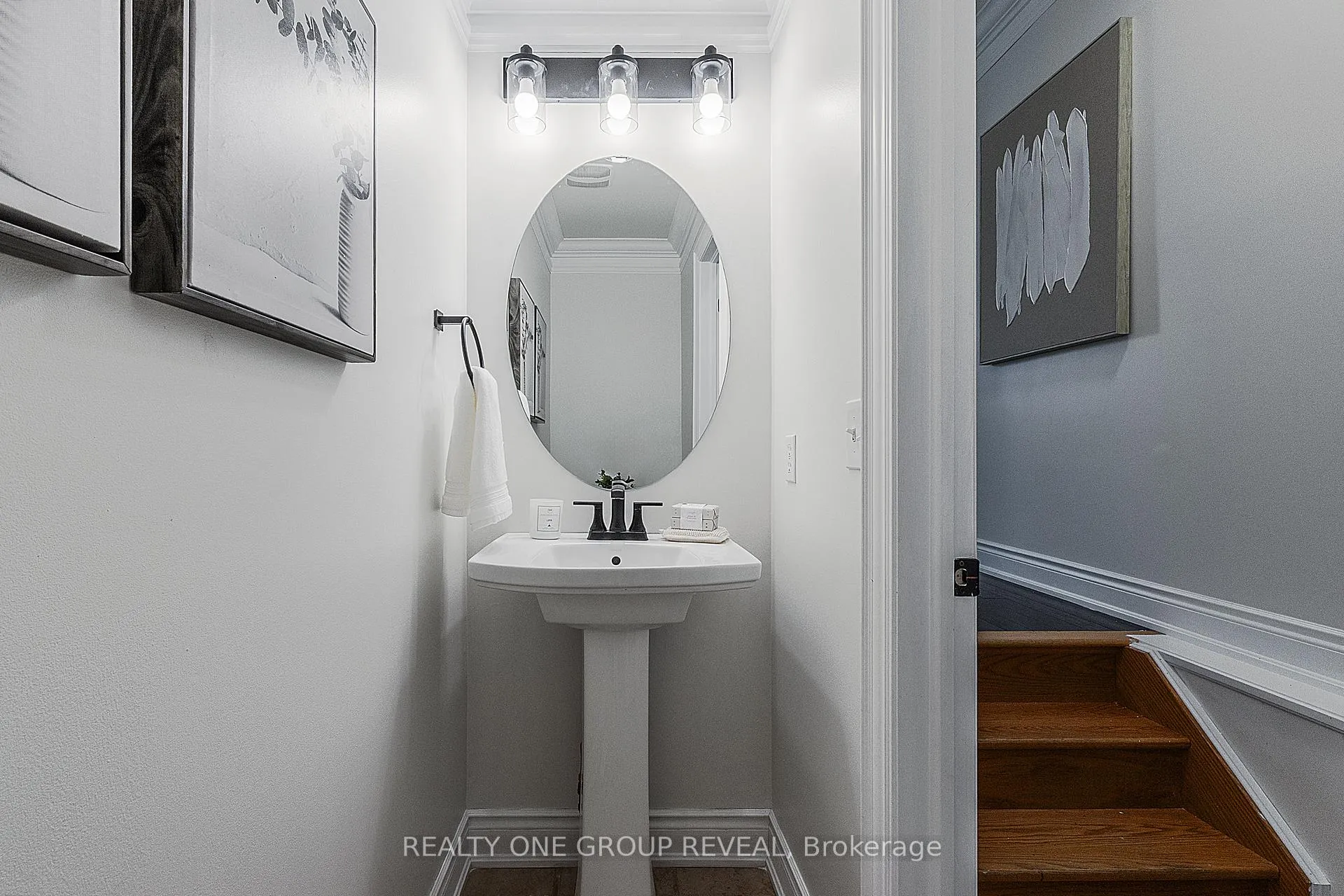 Photo 15 of 146 Argent Street, Clarington, Bowmanville — HOMEH