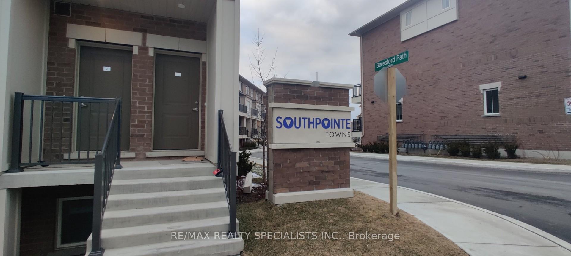 Front of Unit 1, 490 Beresford Path