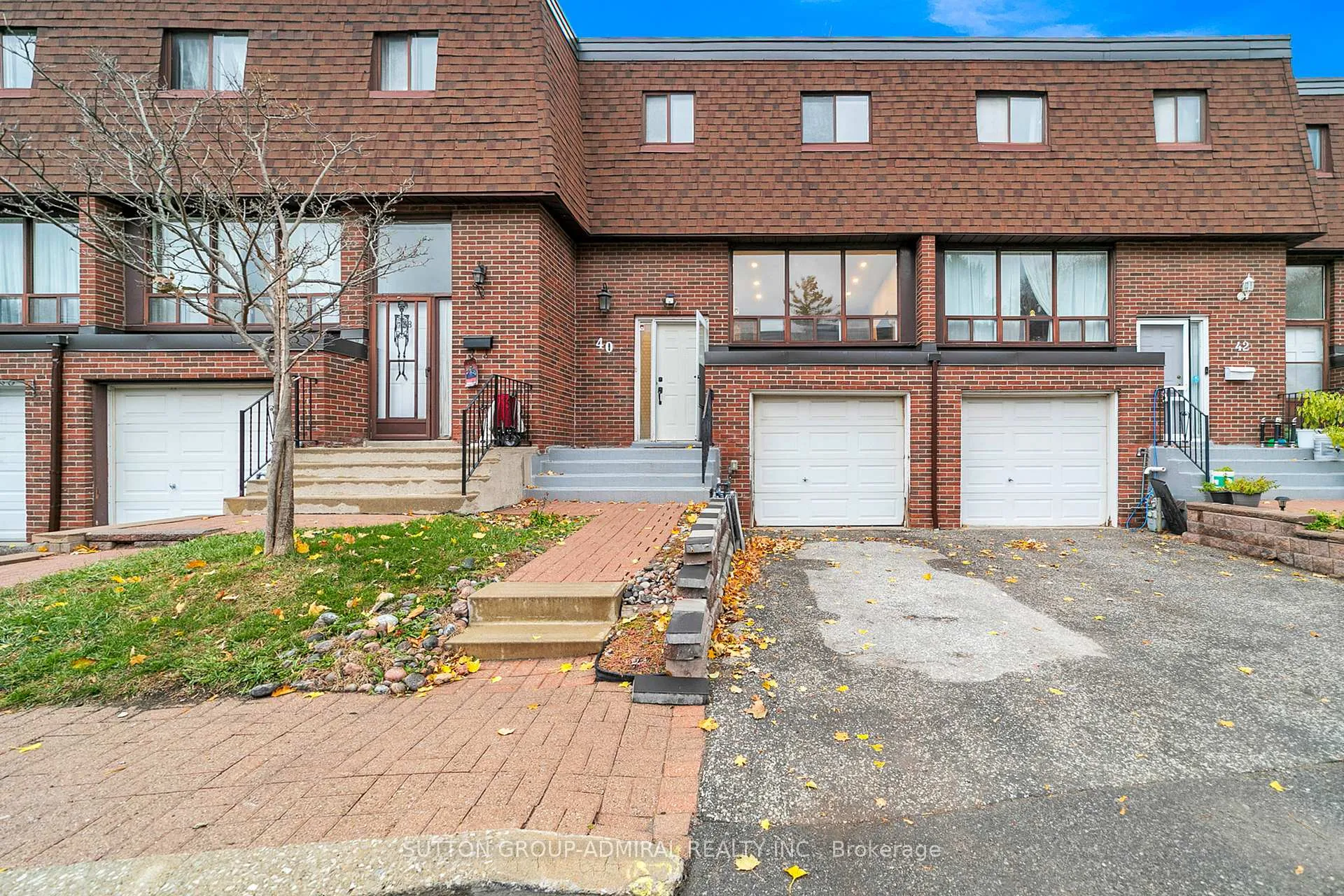 Front of 40 Stately Way