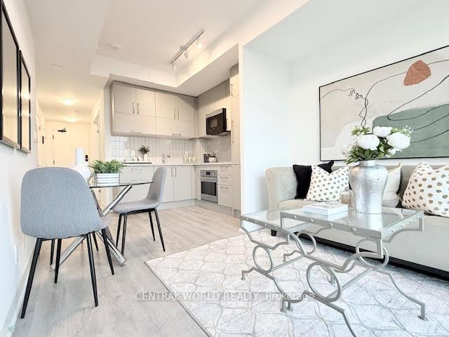 Photo 5 of Unit D413, 38 Andre de Grasse Street, Markham, Unionville — HOMEH