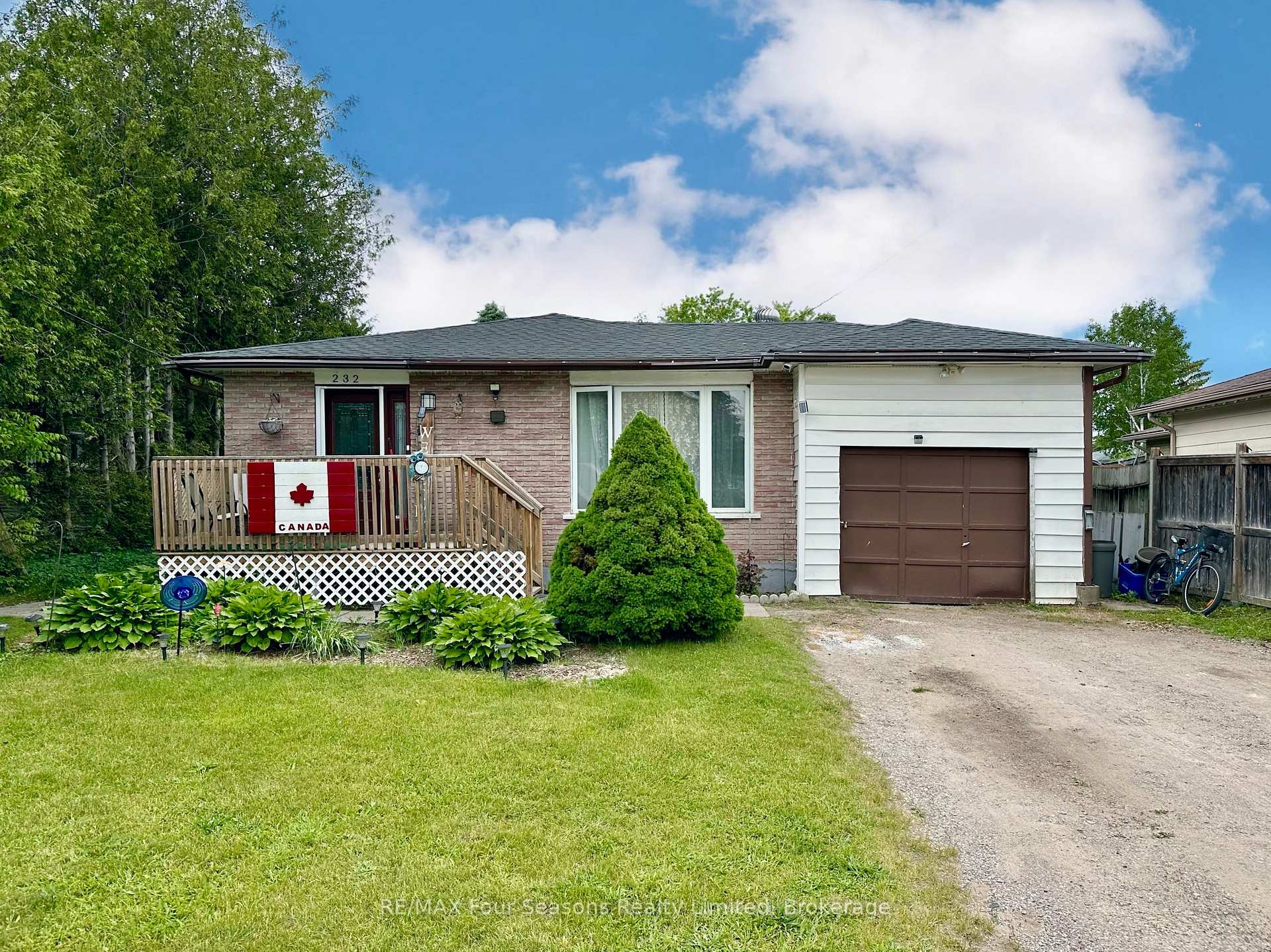 Photo 4 of 232 East Street, Clearview, Stayner — HOMEH