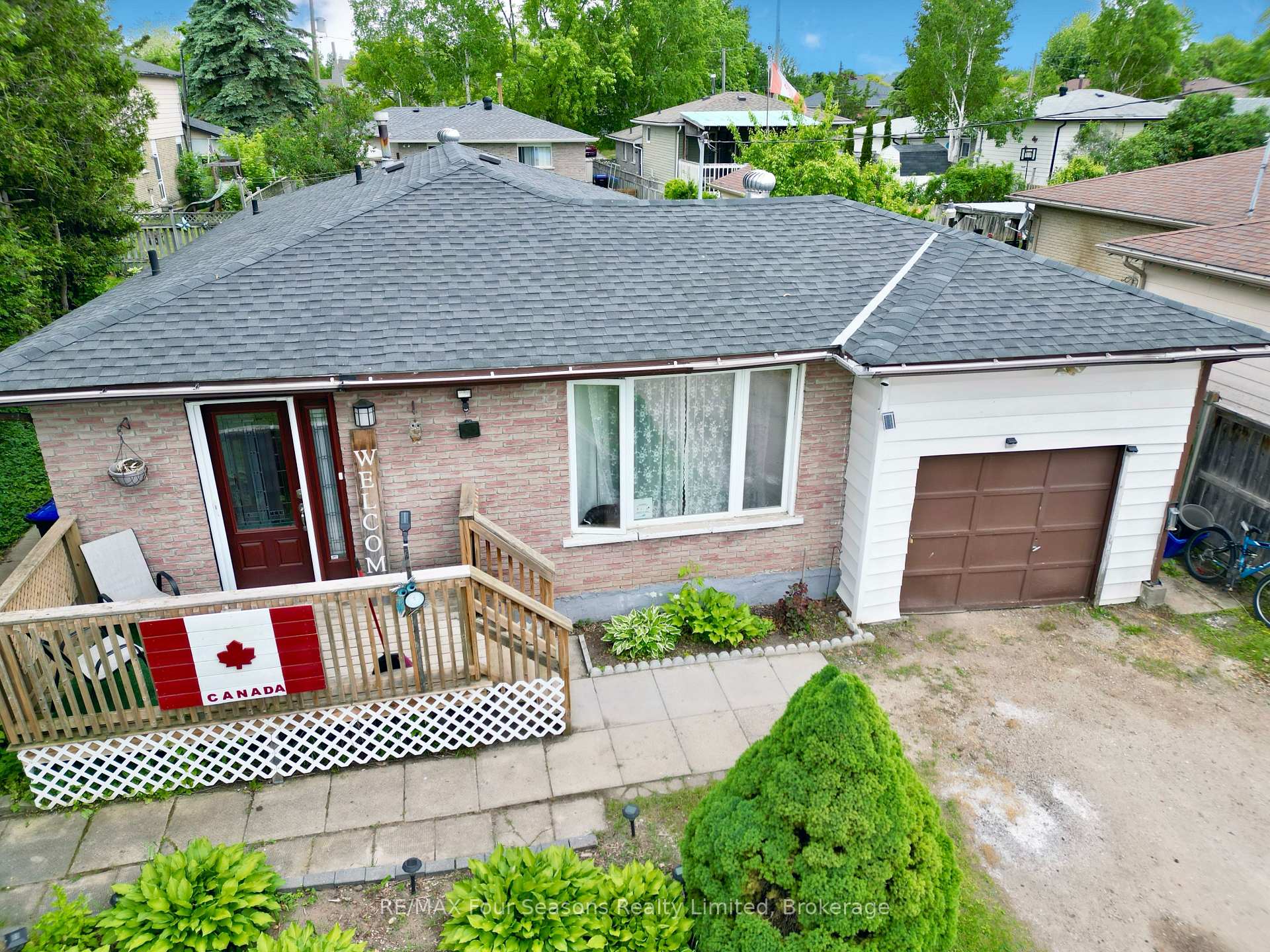 Photo 5 of 232 East Street, Clearview, Stayner — HOMEH