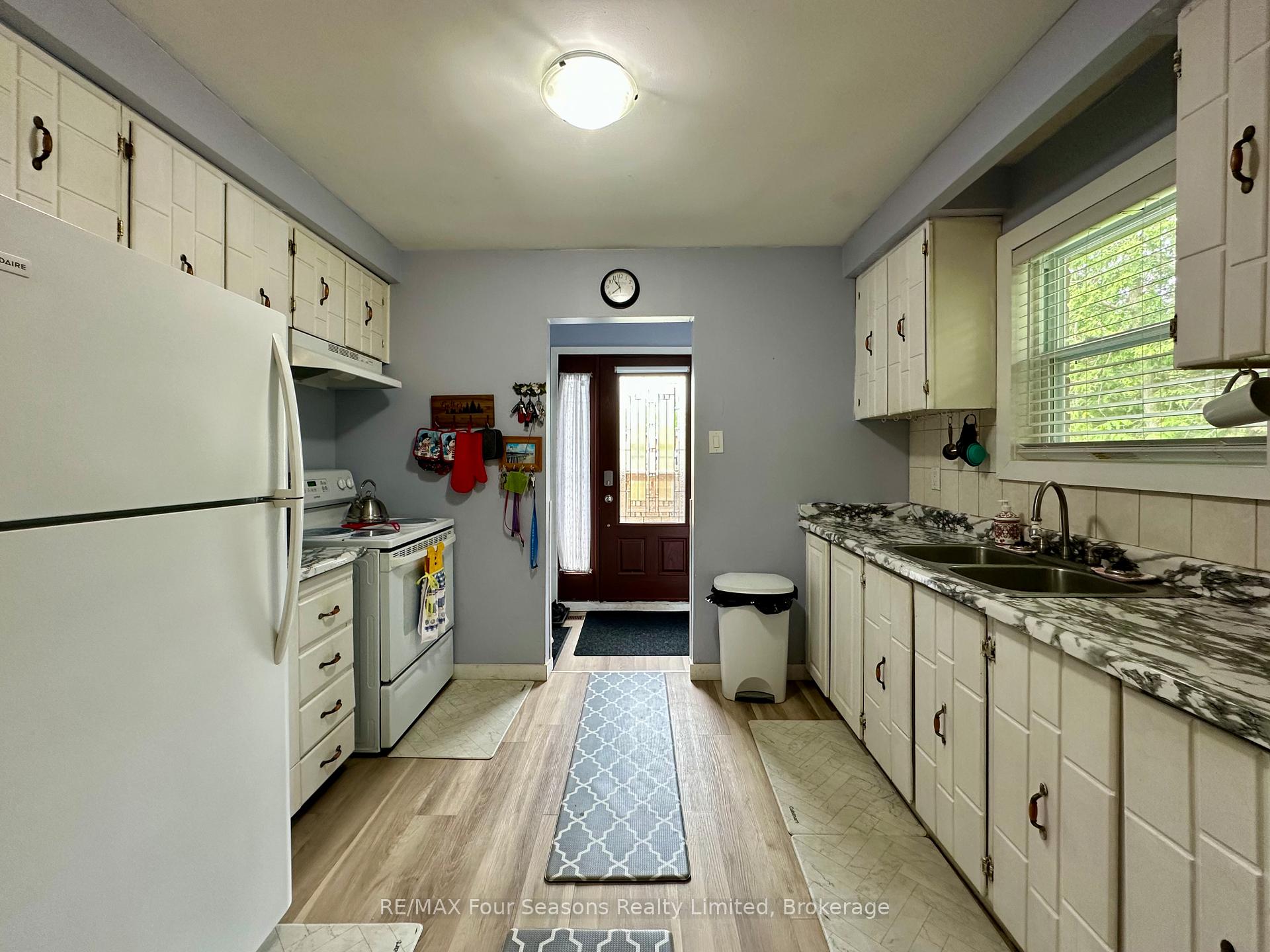 Photo 7 of 232 East Street, Clearview, Stayner — HOMEH