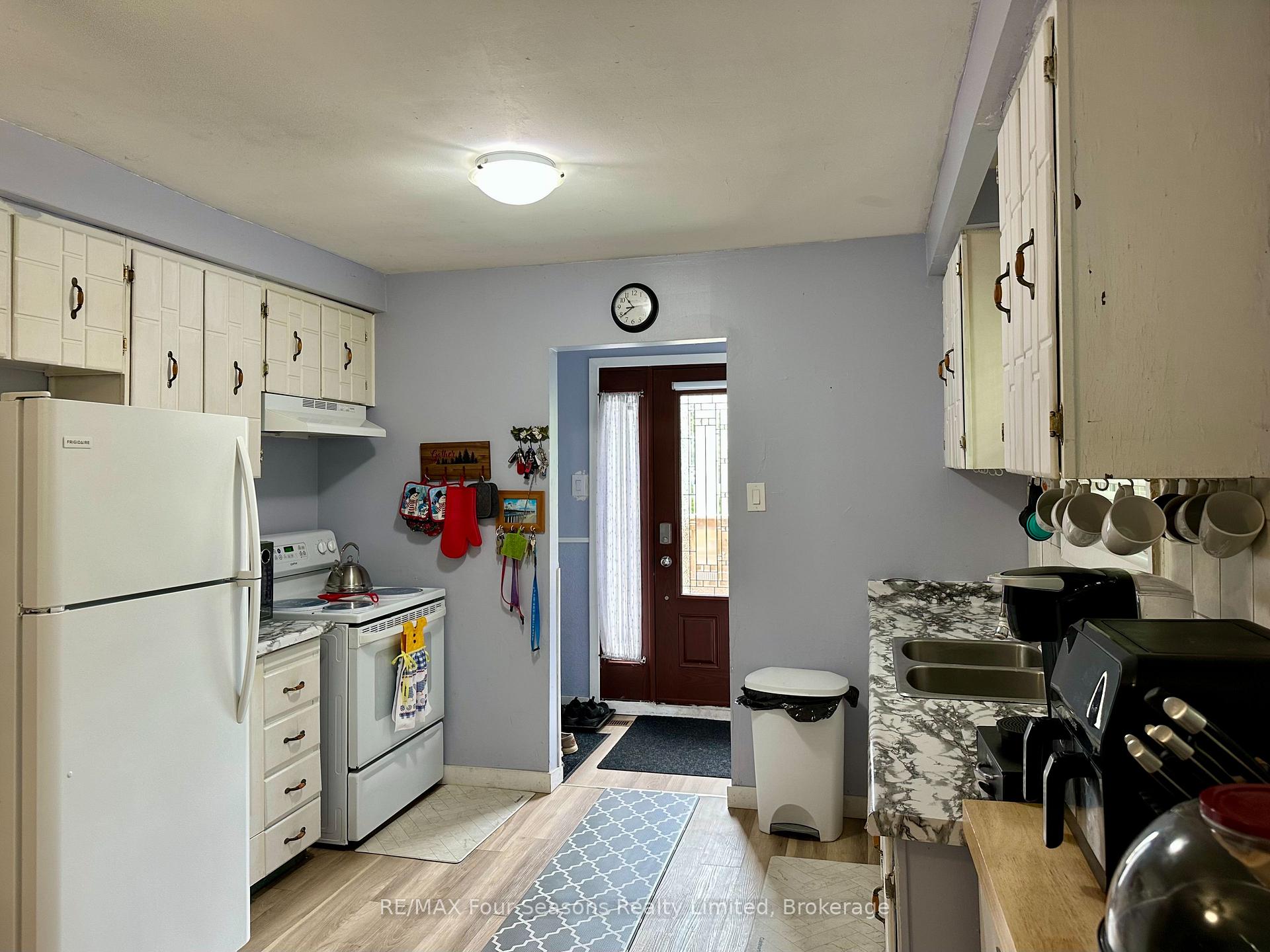 Photo 8 of 232 East Street, Clearview, Stayner — HOMEH