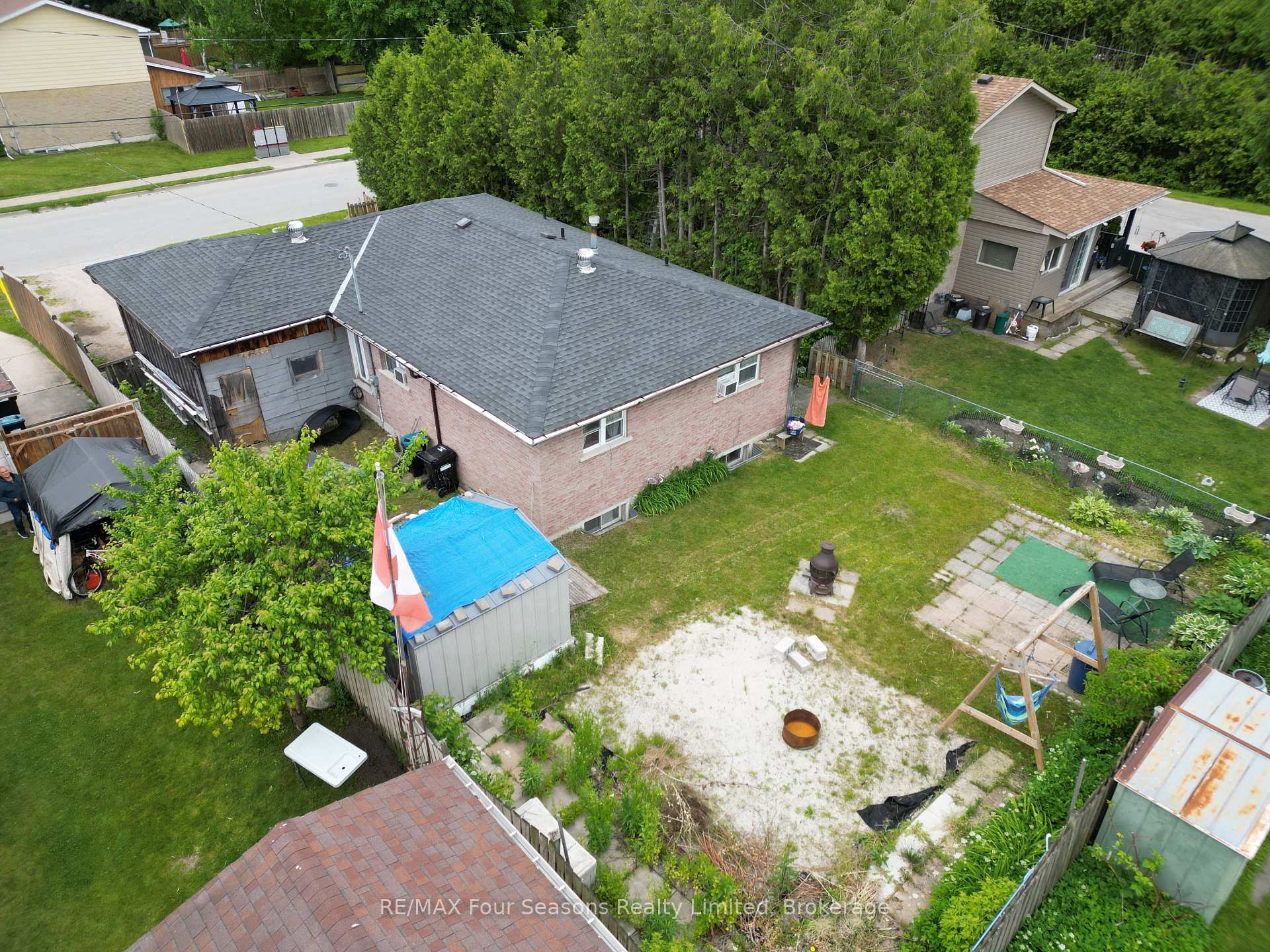 Photo 27 of 232 East Street, Clearview, Stayner — HOMEH