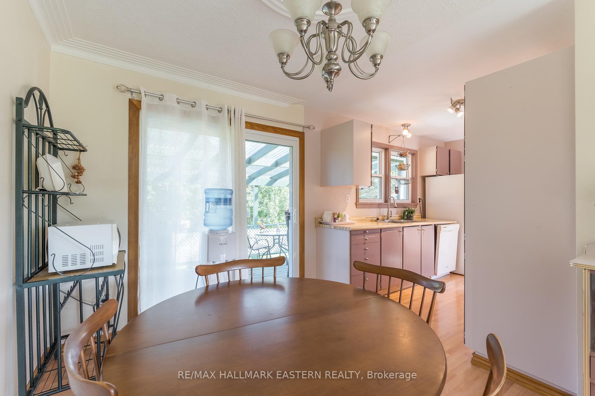Photo 7 of 880 Clinton Avenue, Douro-Dummer — HOMEH