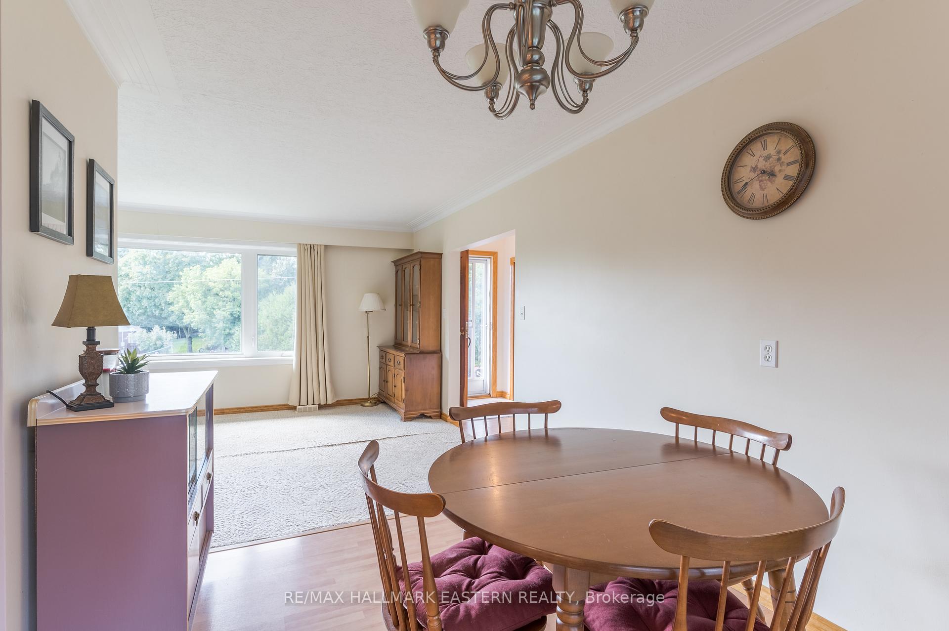 Photo 9 of 880 Clinton Avenue, Douro-Dummer — HOMEH