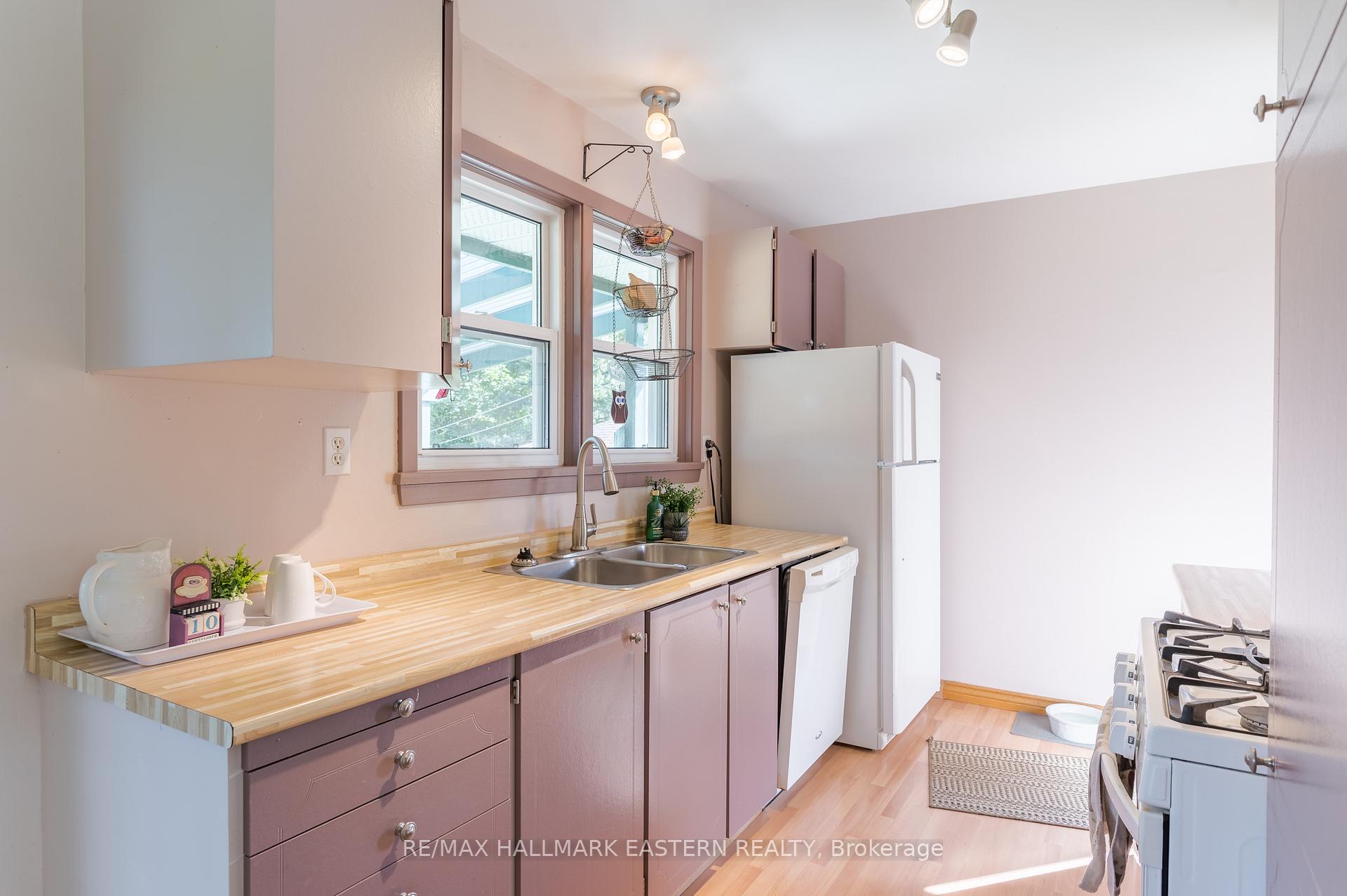 Photo 10 of 880 Clinton Avenue, Douro-Dummer — HOMEH