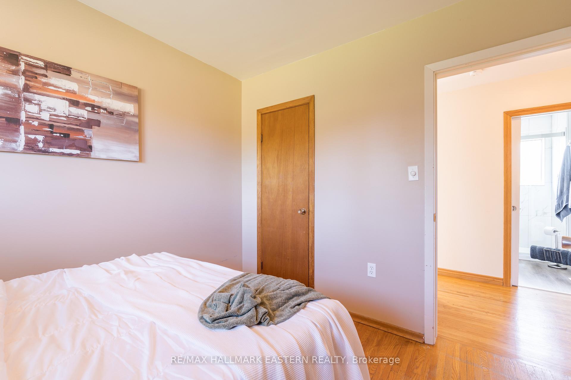 Photo 22 of 880 Clinton Avenue, Douro-Dummer — HOMEH