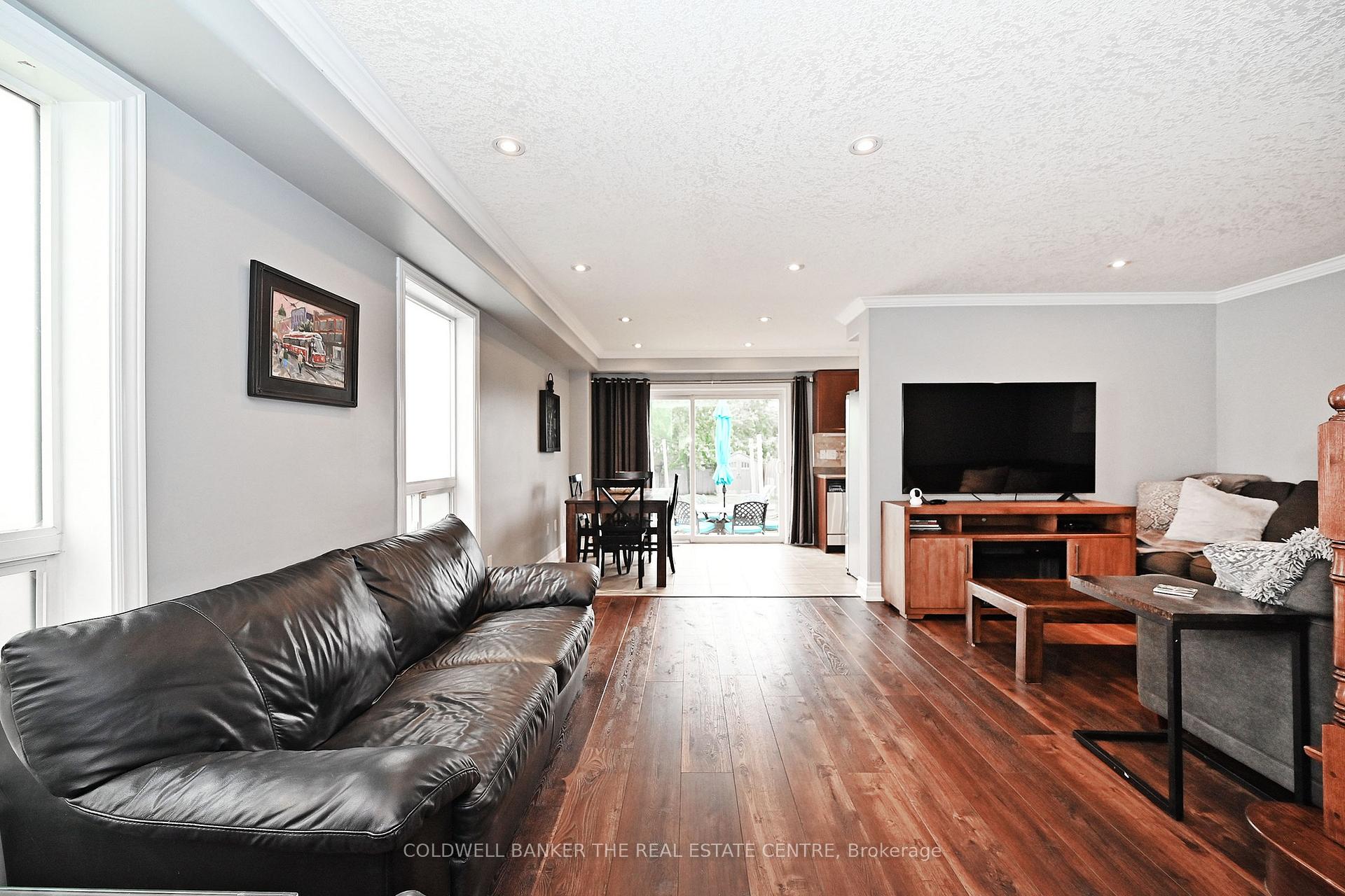 Photo 8 of 25 Lake Crescent, Barrie, Holly — HOMEH