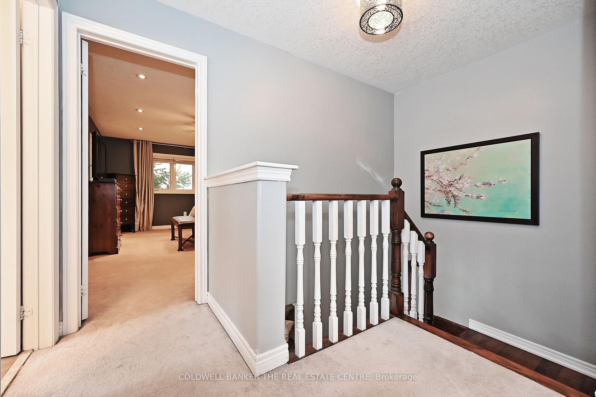 Photo 23 of 25 Lake Crescent, Barrie, Holly — HOMEH