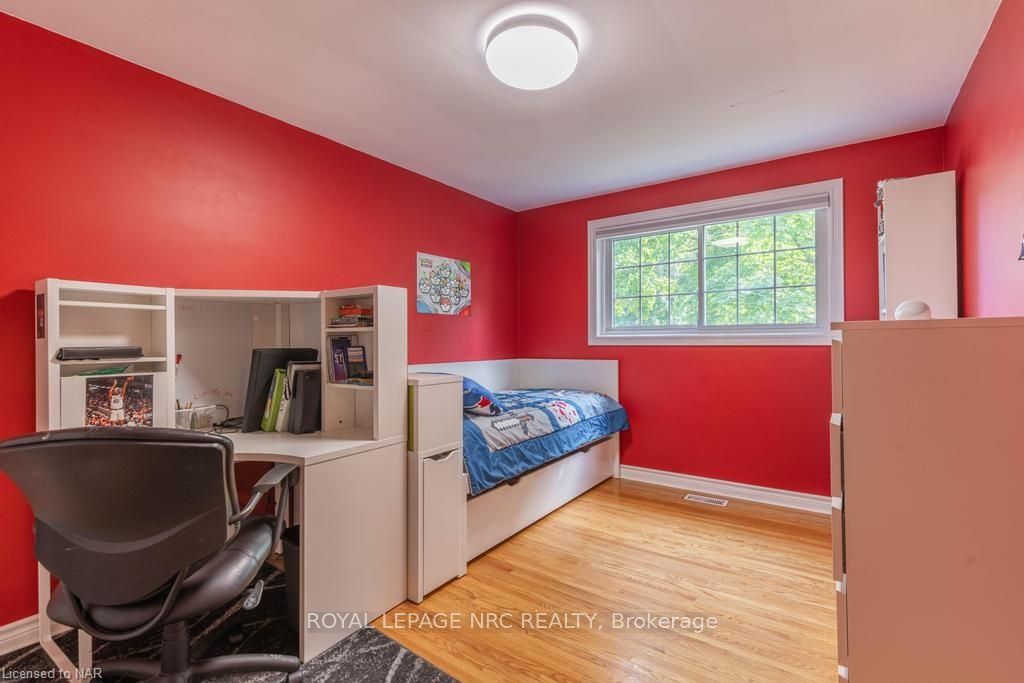 Photo 14 of 13 Warrington Place, St. Catharines, Lakeshore — HOMEH