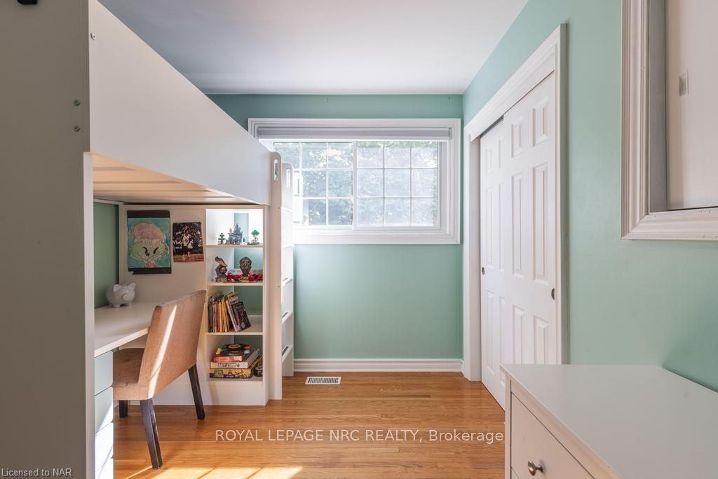 Photo 15 of 13 Warrington Place, St. Catharines, Lakeshore — HOMEH