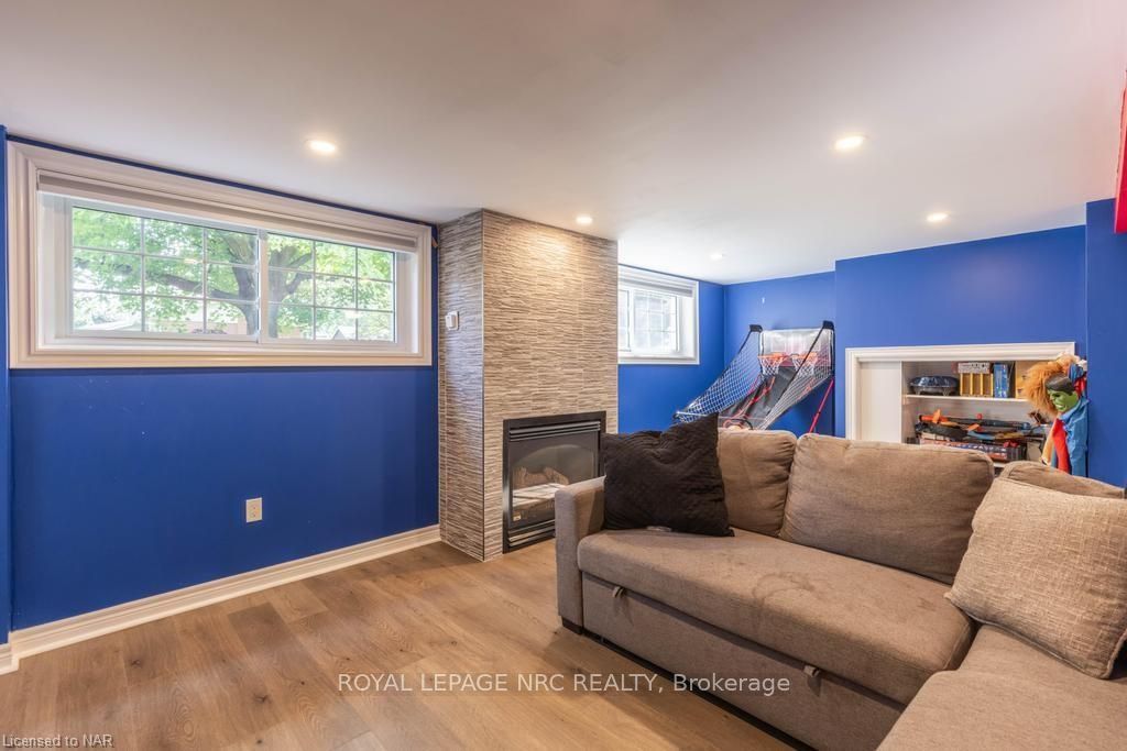 Photo 37 of 13 Warrington Place, St. Catharines, Lakeshore — HOMEH