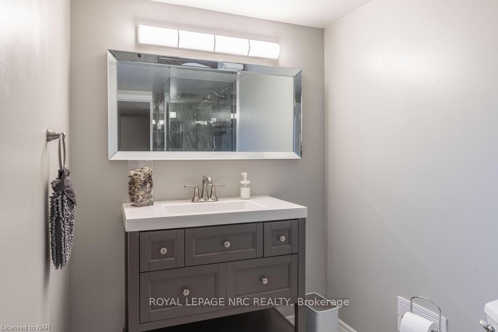 Photo 39 of 13 Warrington Place, St. Catharines, Lakeshore — HOMEH