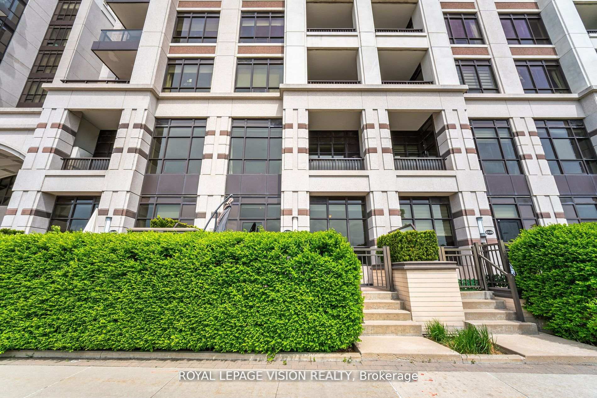 Photo 4 of Unit 111, 38 Cedarland Drive, Markham, Unionville — HOMEH
