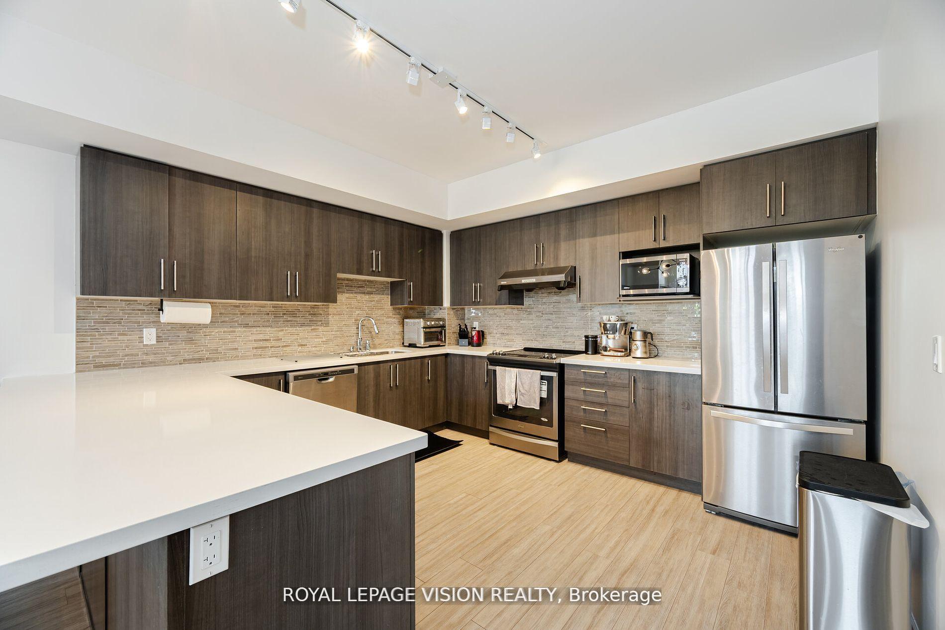 Photo 16 of Unit 111, 38 Cedarland Drive, Markham, Unionville — HOMEH