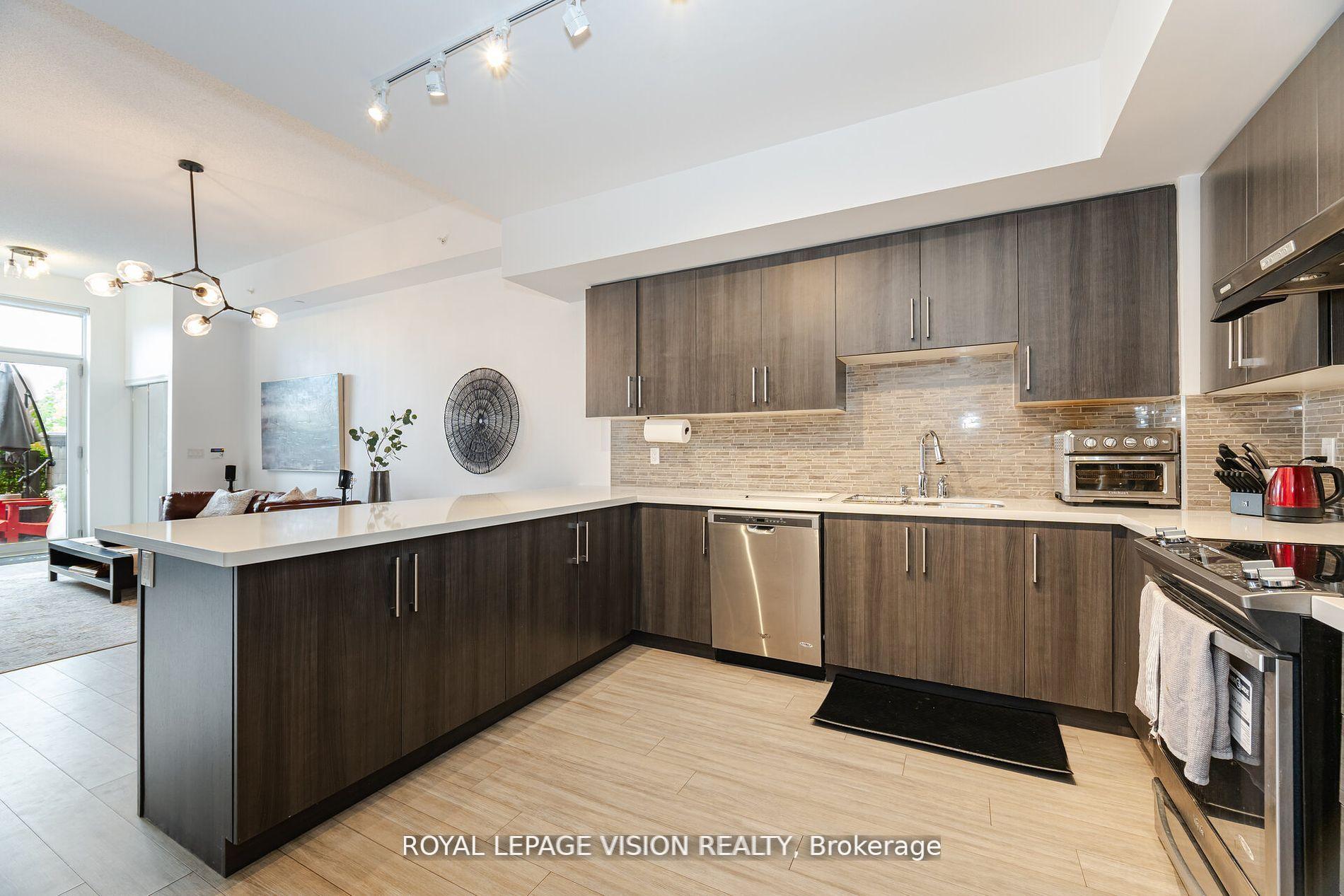Photo 17 of Unit 111, 38 Cedarland Drive, Markham, Unionville — HOMEH