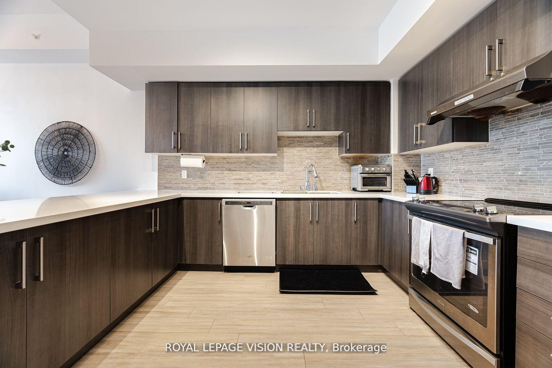Photo 18 of Unit 111, 38 Cedarland Drive, Markham, Unionville — HOMEH