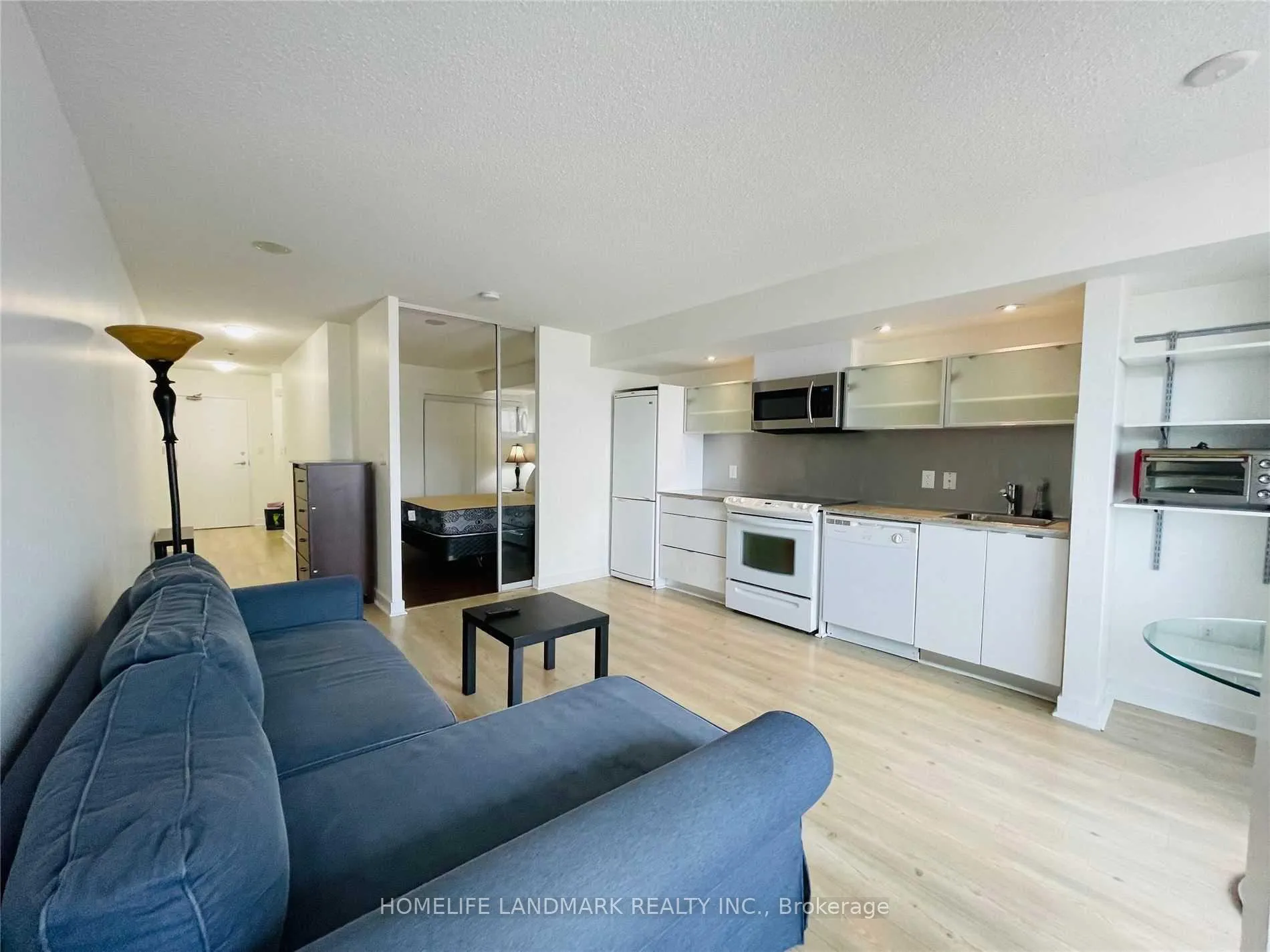 Front of Unit 811, 4 Spadina Avenue