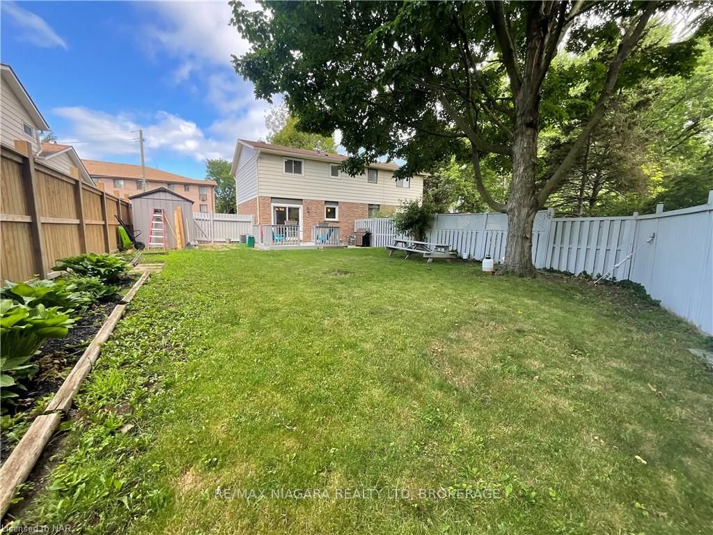 Photo 7 of 14 Stockwell Road, St. Catharines, Lakeshore — HOMEH