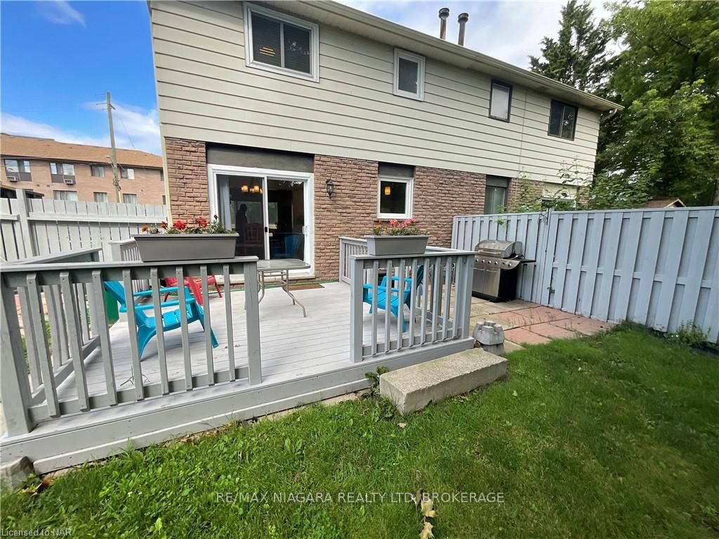Photo 8 of 14 Stockwell Road, St. Catharines, Lakeshore — HOMEH