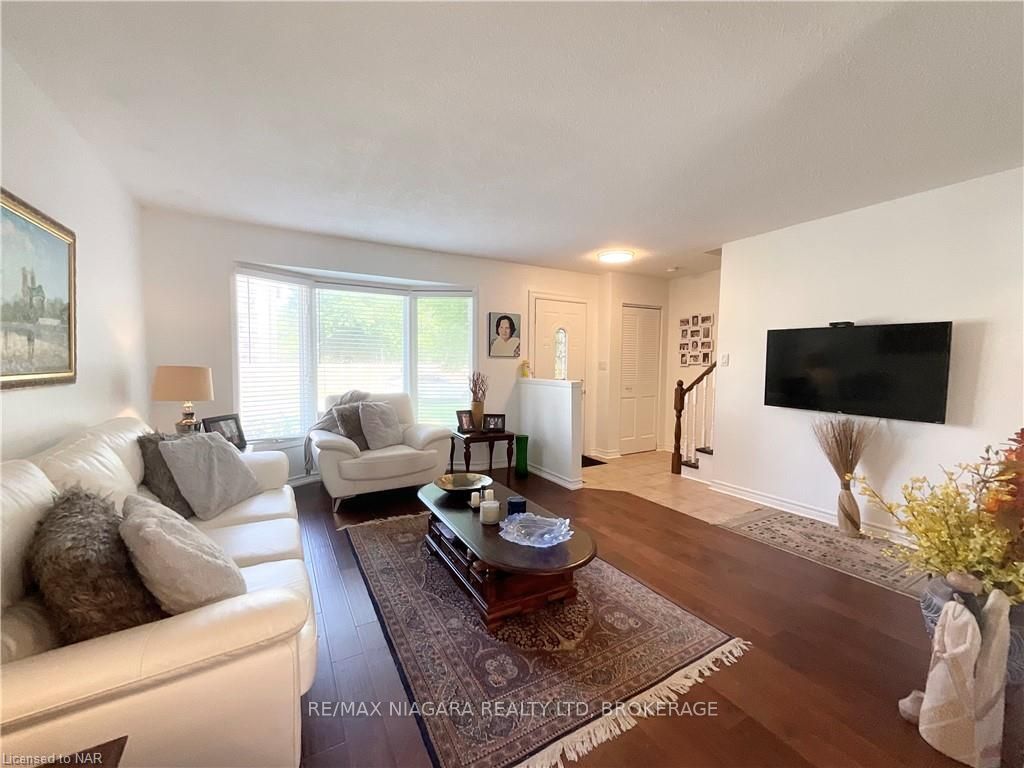 Photo 11 of 14 Stockwell Road, St. Catharines, Lakeshore — HOMEH