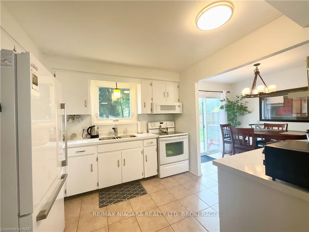 Photo 19 of 14 Stockwell Road, St. Catharines, Lakeshore — HOMEH