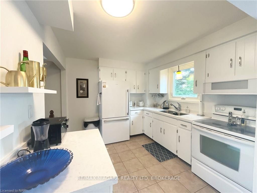 Photo 32 of 14 Stockwell Road, St. Catharines, Lakeshore — HOMEH