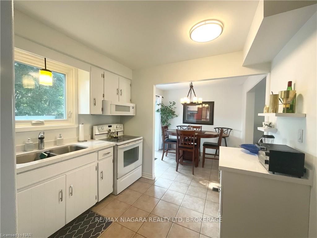Photo 33 of 14 Stockwell Road, St. Catharines, Lakeshore — HOMEH