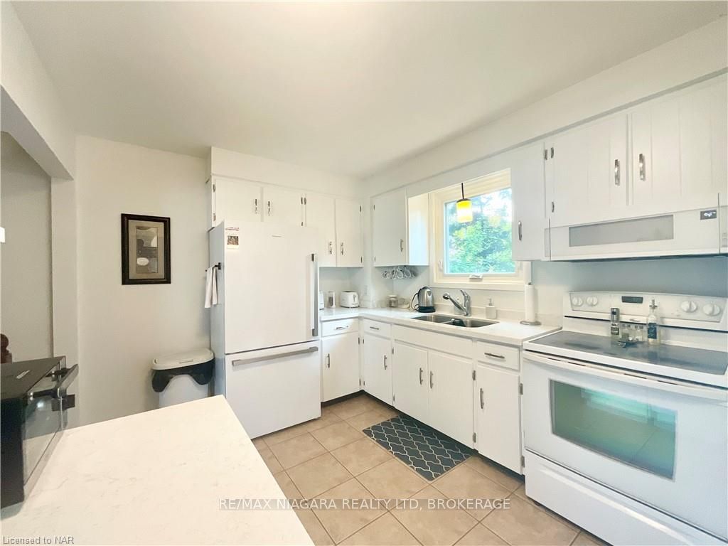 Photo 37 of 14 Stockwell Road, St. Catharines, Lakeshore — HOMEH