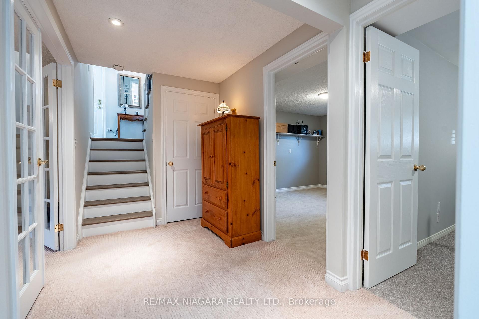 Photo 23 of 10 Wedgewood Court, St. Catharines, Martindale Pond — HOMEH
