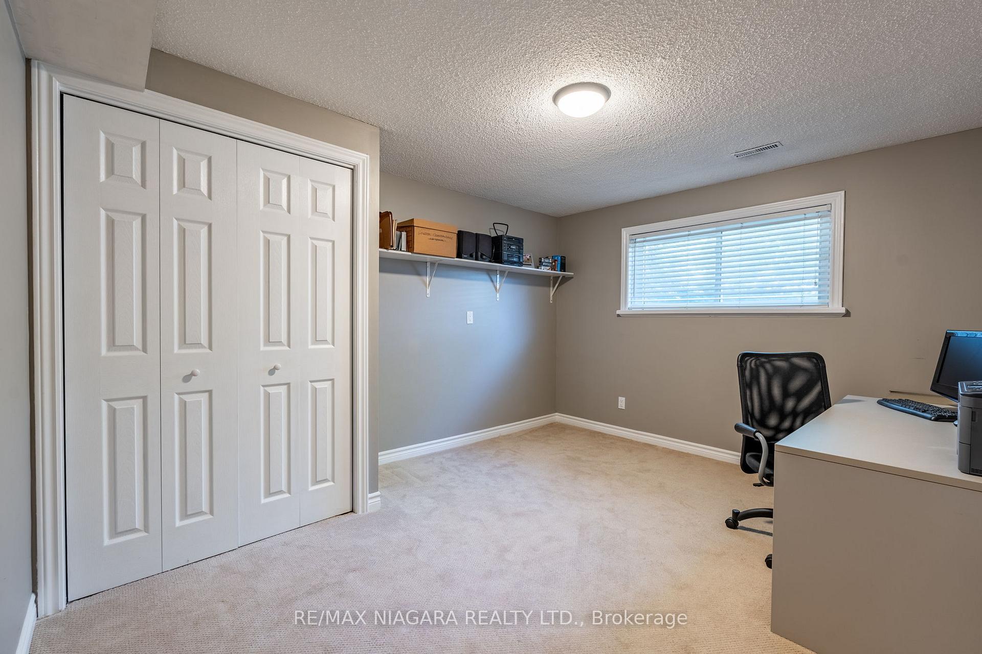 Photo 24 of 10 Wedgewood Court, St. Catharines, Martindale Pond — HOMEH